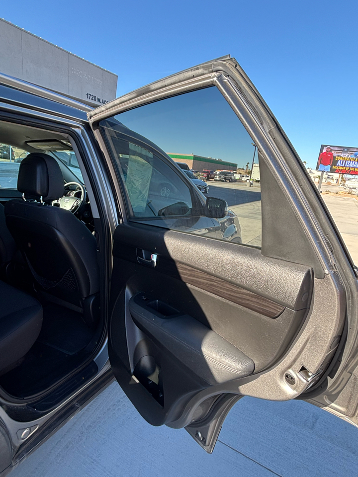 Kia Sorento AWD 4dr I4 LX 2011