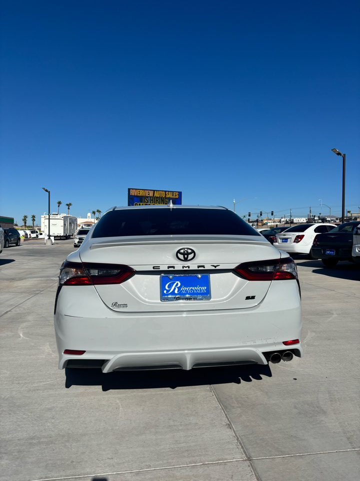 2023 Toyota Camry SE photo 4
