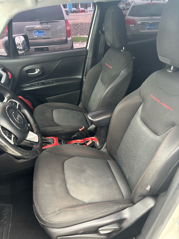 Jeep Renegade 4WD 4dr Trailhawk 2016