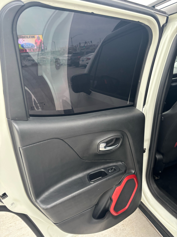 Jeep Renegade 4WD 4dr Trailhawk 2016