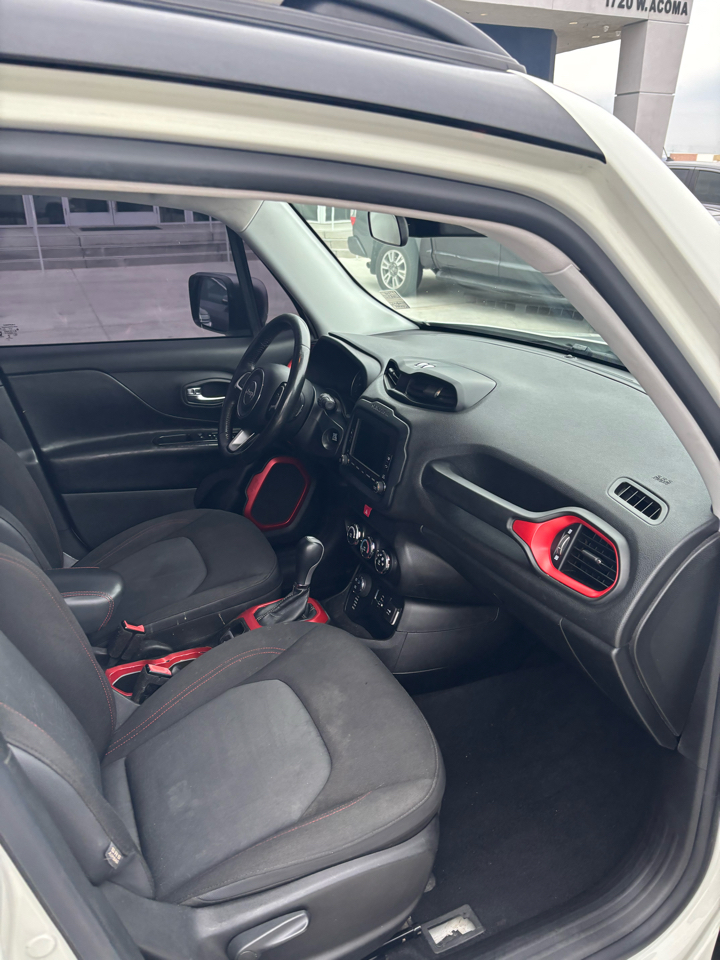 Jeep Renegade 4WD 4dr Trailhawk 2016