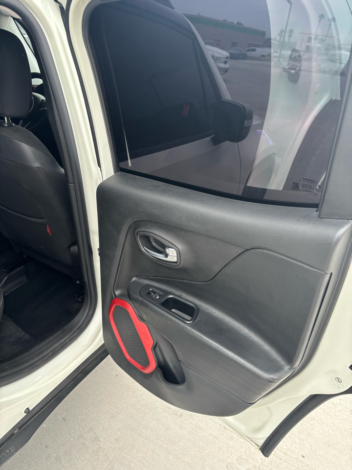 Jeep Renegade 4WD 4dr Trailhawk 2016