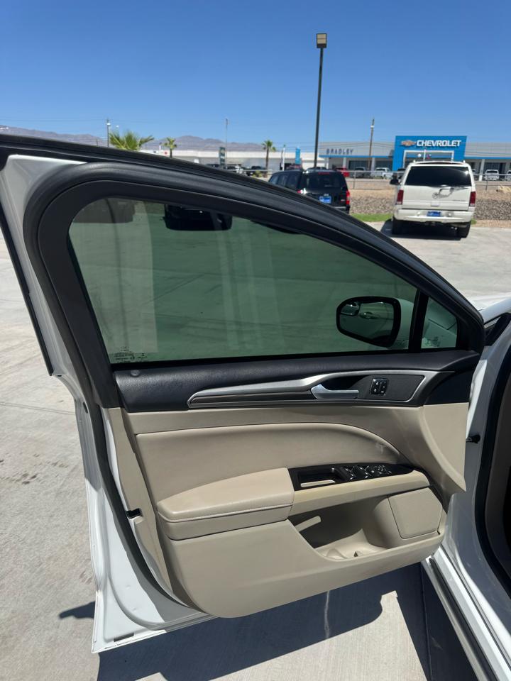 Ford Fusion SE FWD 2017