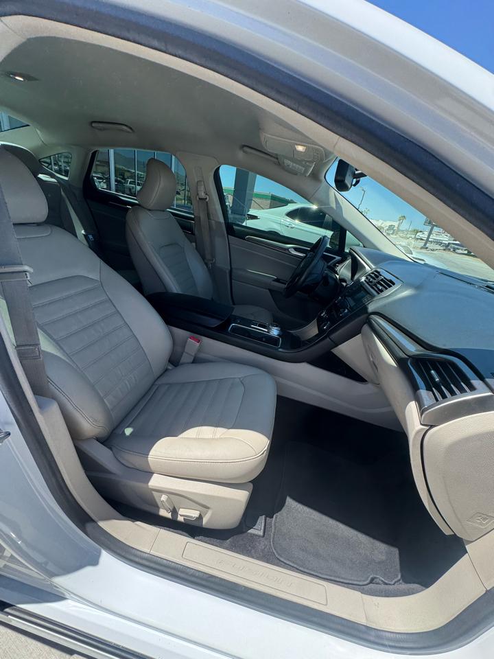 Ford Fusion SE FWD 2017