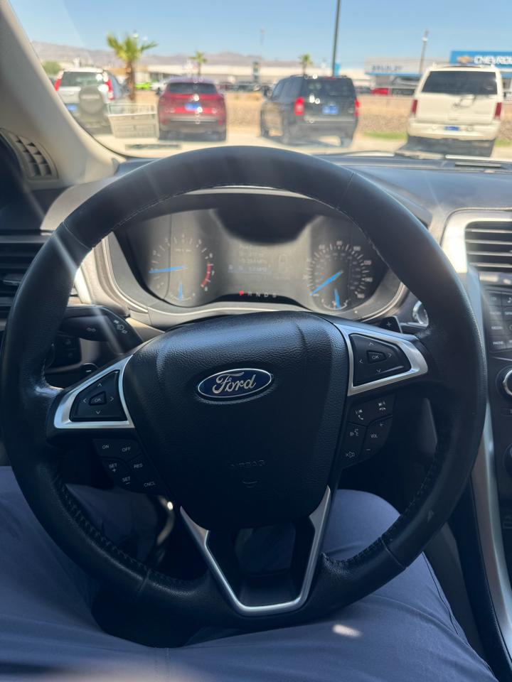 Ford Fusion SE FWD 2017
