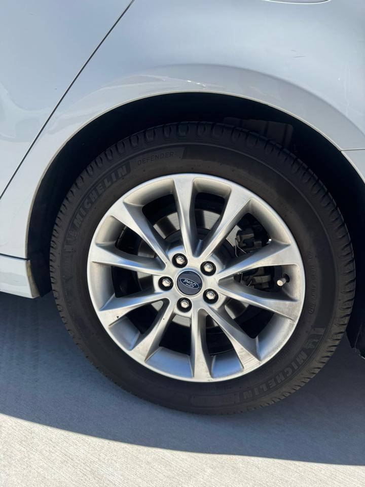 Ford Fusion SE FWD 2017