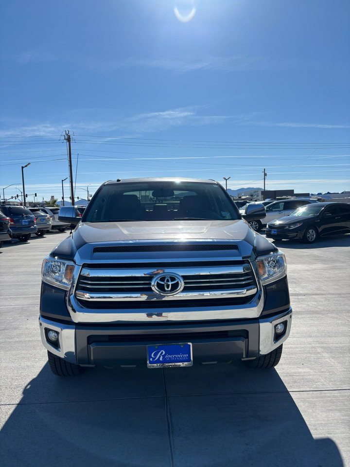 Toyota Tundra  2016