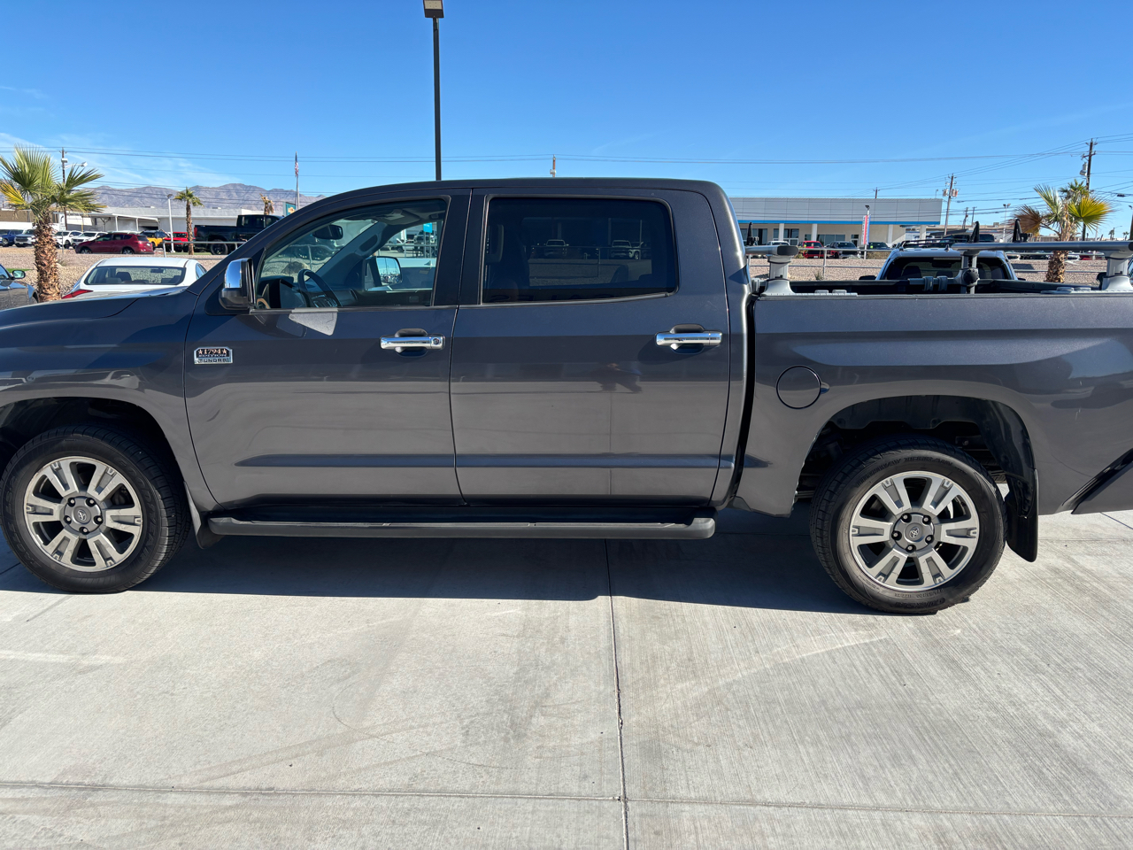 Toyota Tundra  2016
