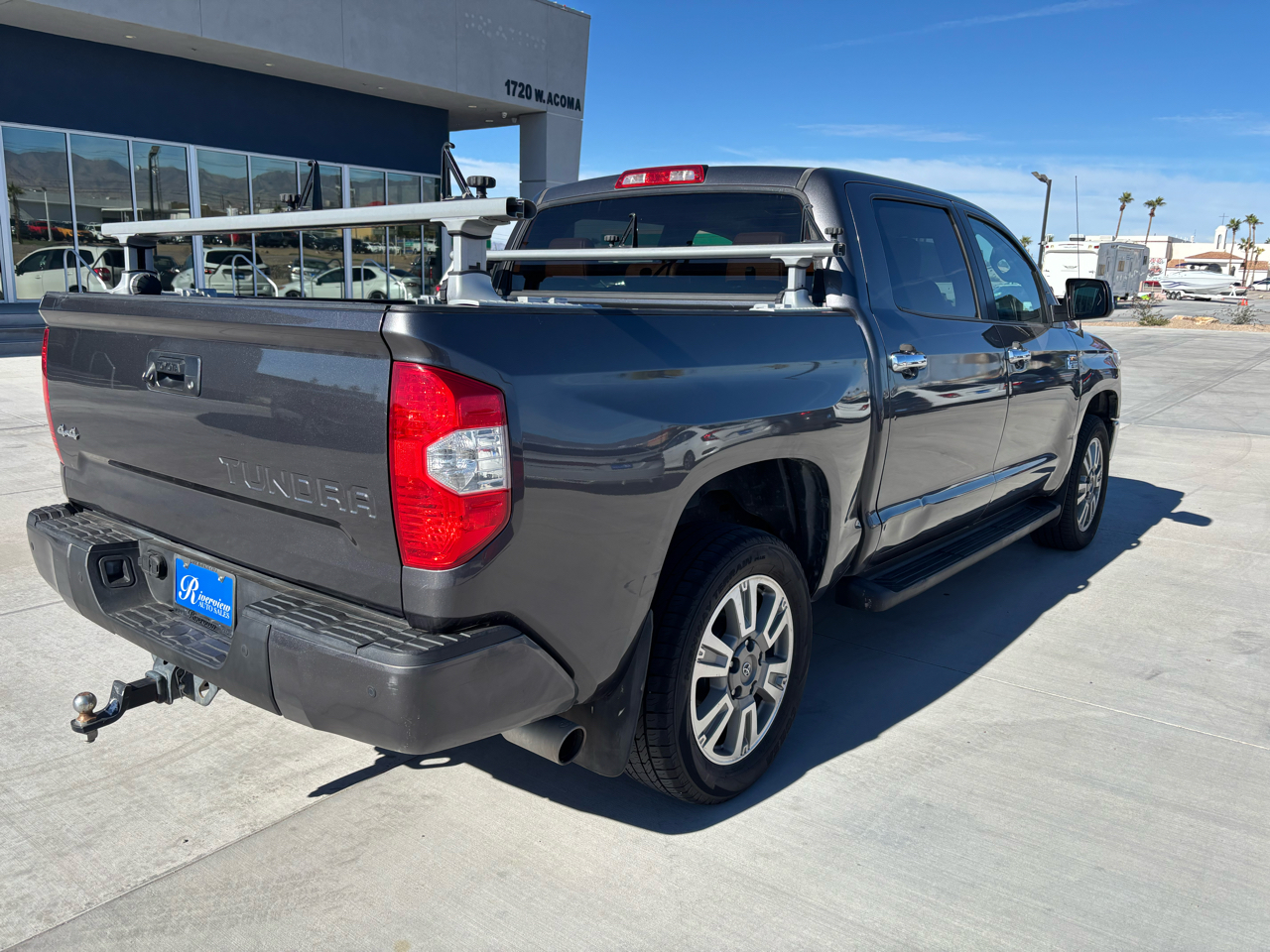 Toyota Tundra  2016