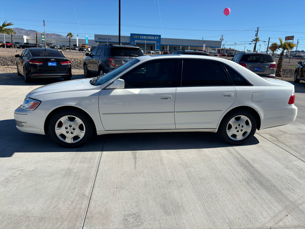 Toyota Avalon 4dr Sdn XL w/Bucket Seats 2004