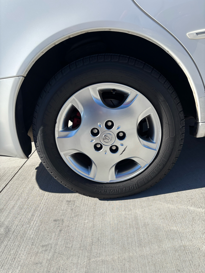 Toyota Avalon 4dr Sdn XL w/Bucket Seats 2004