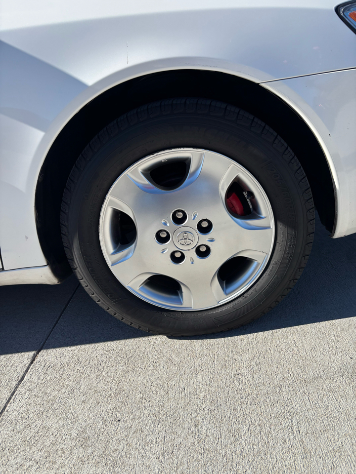 Toyota Avalon 4dr Sdn XL w/Bucket Seats 2004