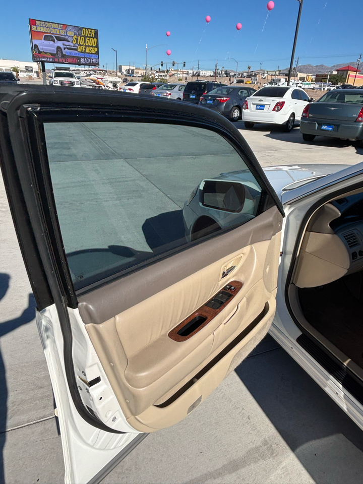 Toyota Avalon 4dr Sdn XL w/Bucket Seats 2004