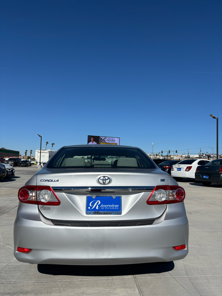 Toyota Corolla  2011