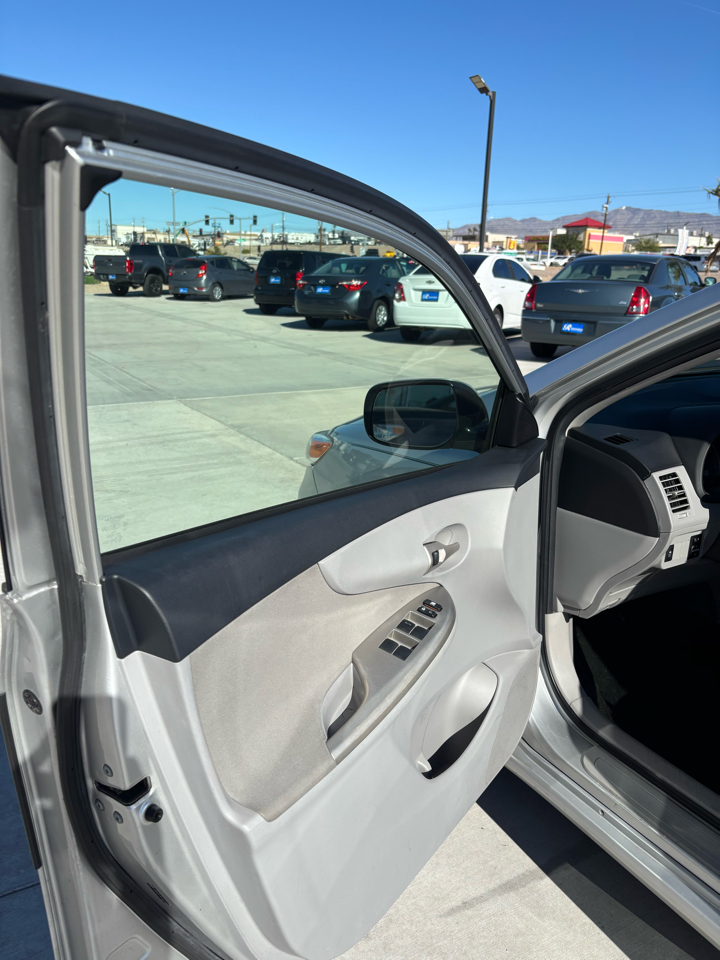 Toyota Corolla  2011