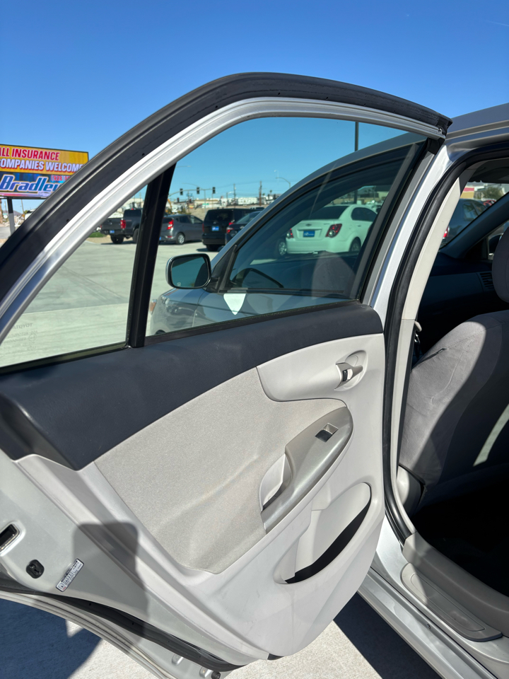 Toyota Corolla  2011