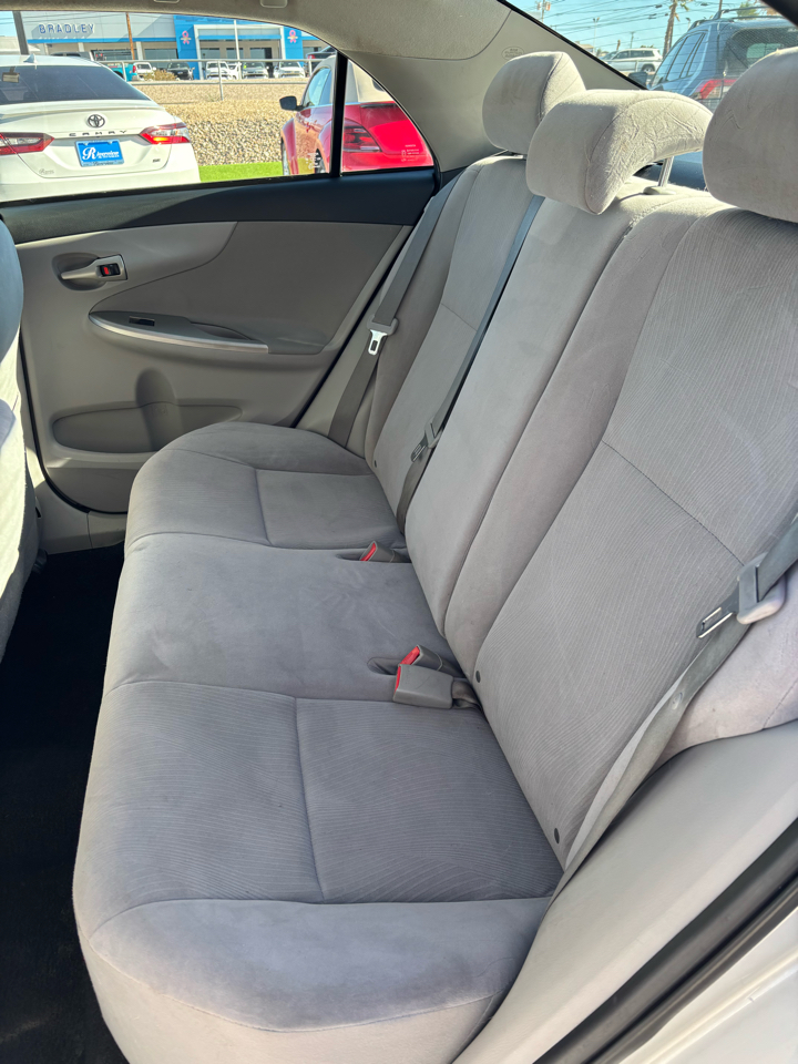 Toyota Corolla  2011