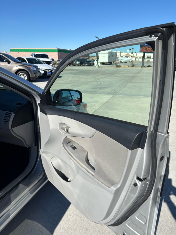 Toyota Corolla  2011