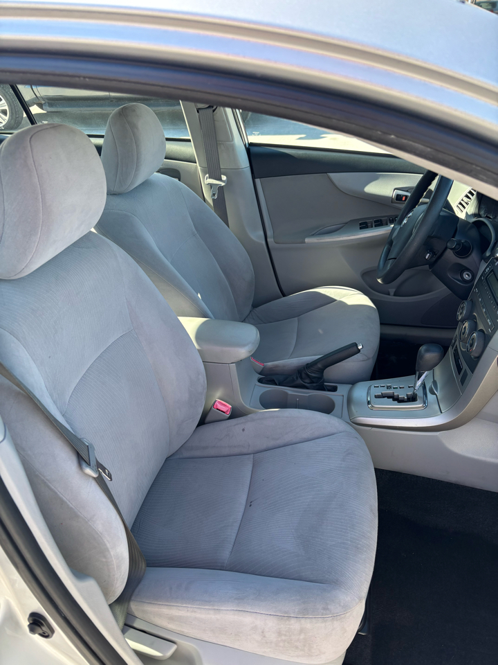 Toyota Corolla  2011