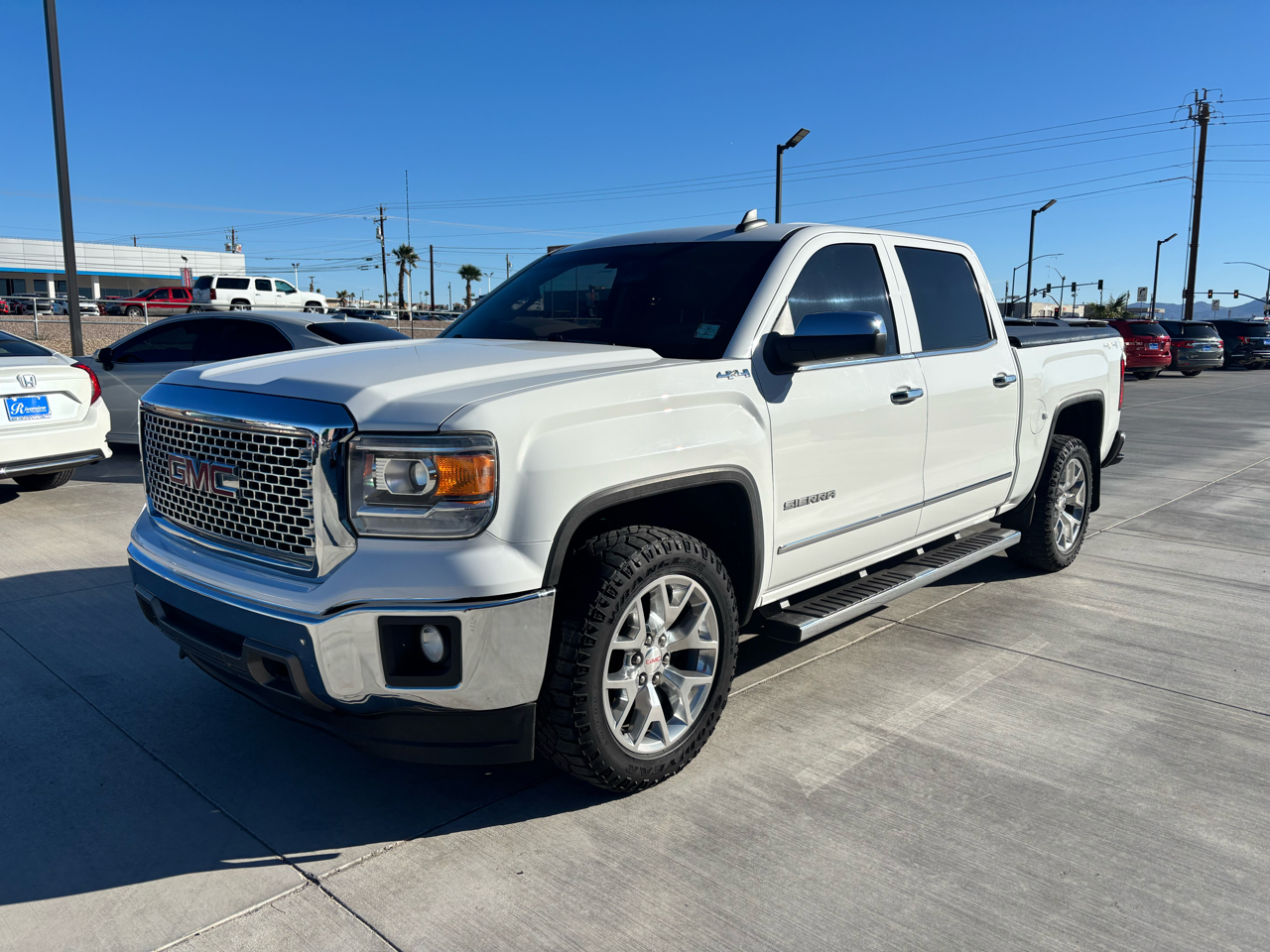 GMC Sierra 1500 4WD Crew Cab 143.5" SLT 2015