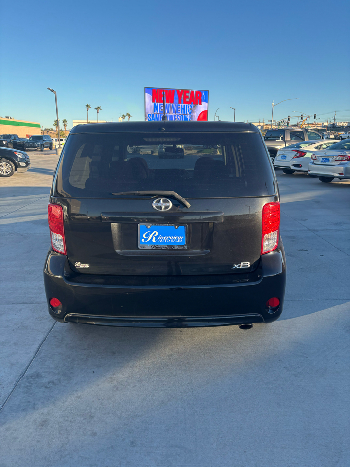 Scion xB  2013