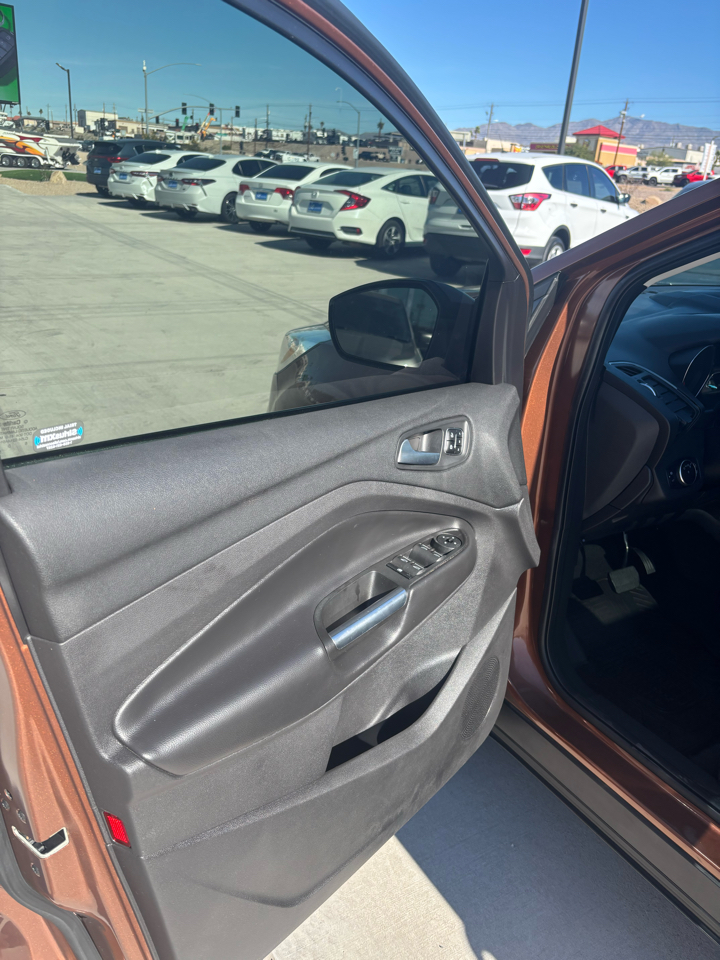 Ford Escape Titanium FWD 2017