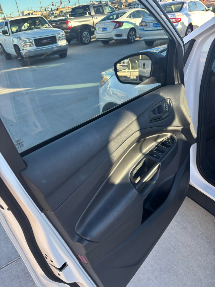 Ford Escape S FWD 2017