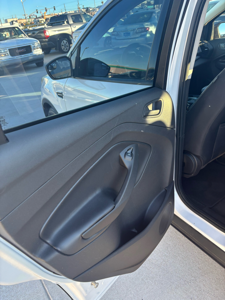 Ford Escape S FWD 2017