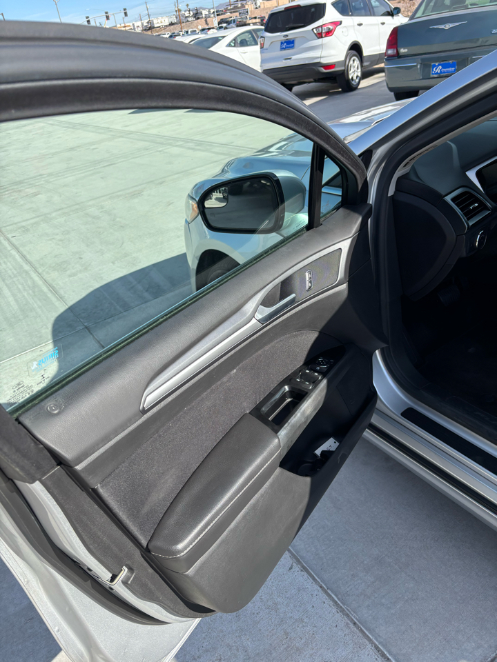 Ford Fusion 4dr Sdn SE FWD 2014