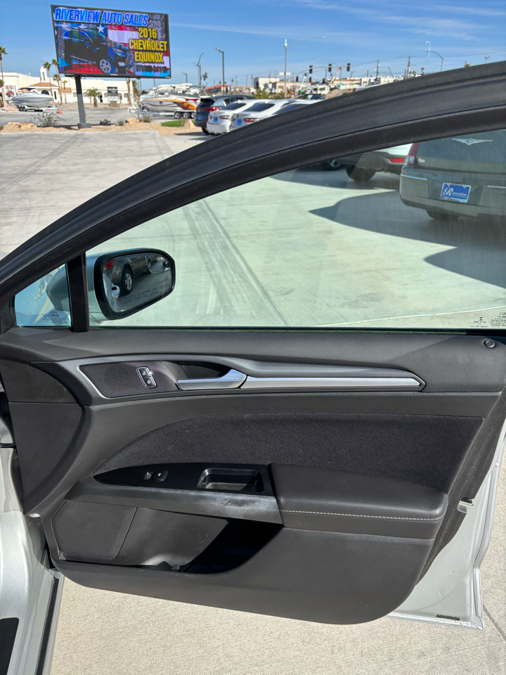 Ford Fusion 4dr Sdn SE FWD 2014