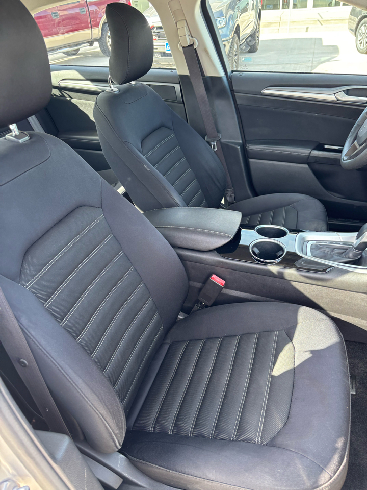 Ford Fusion 4dr Sdn SE FWD 2014