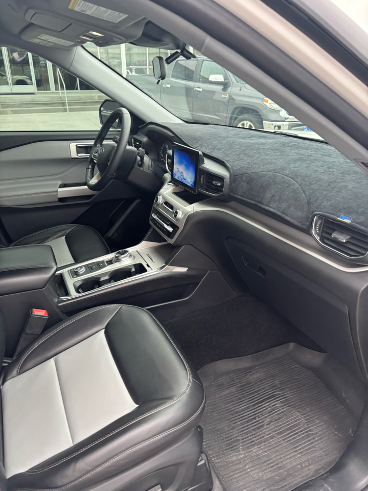 Ford Explorer XLT 4WD 2022