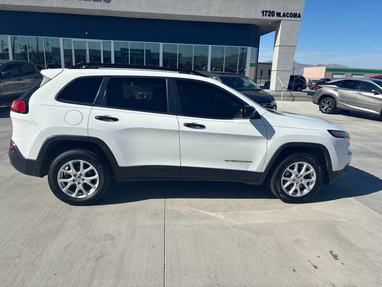 Jeep Cherokee FWD 4dr Sport 2016
