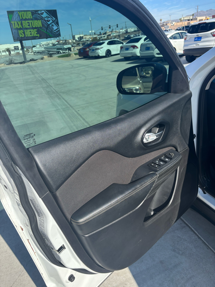 Jeep Cherokee FWD 4dr Sport 2016