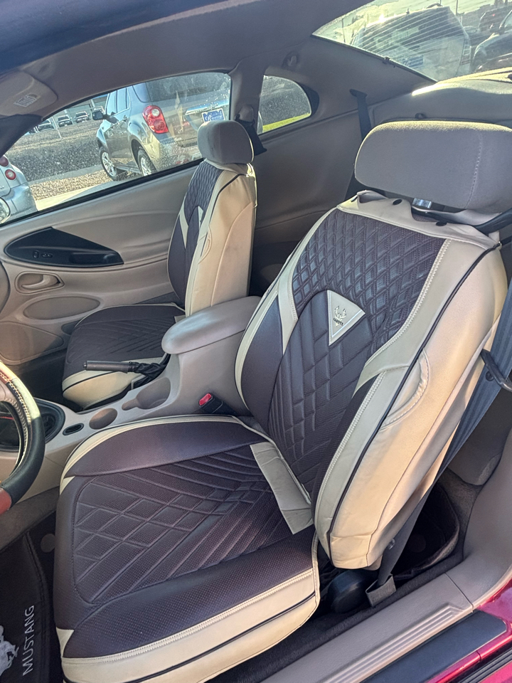 Ford Mustang 2dr Cpe Deluxe 2004