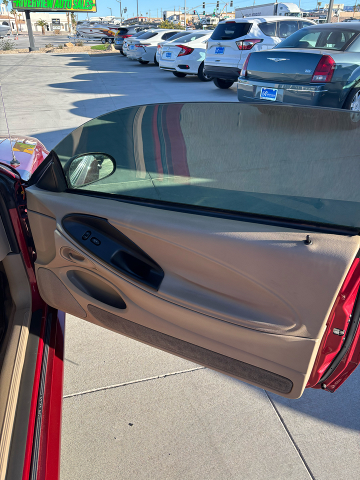 Ford Mustang 2dr Cpe Deluxe 2004