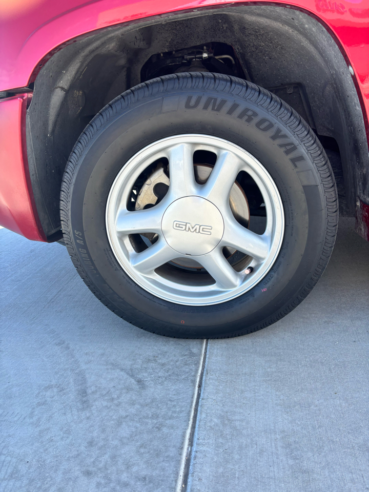 GMC Envoy 4dr 2WD SLE 2004