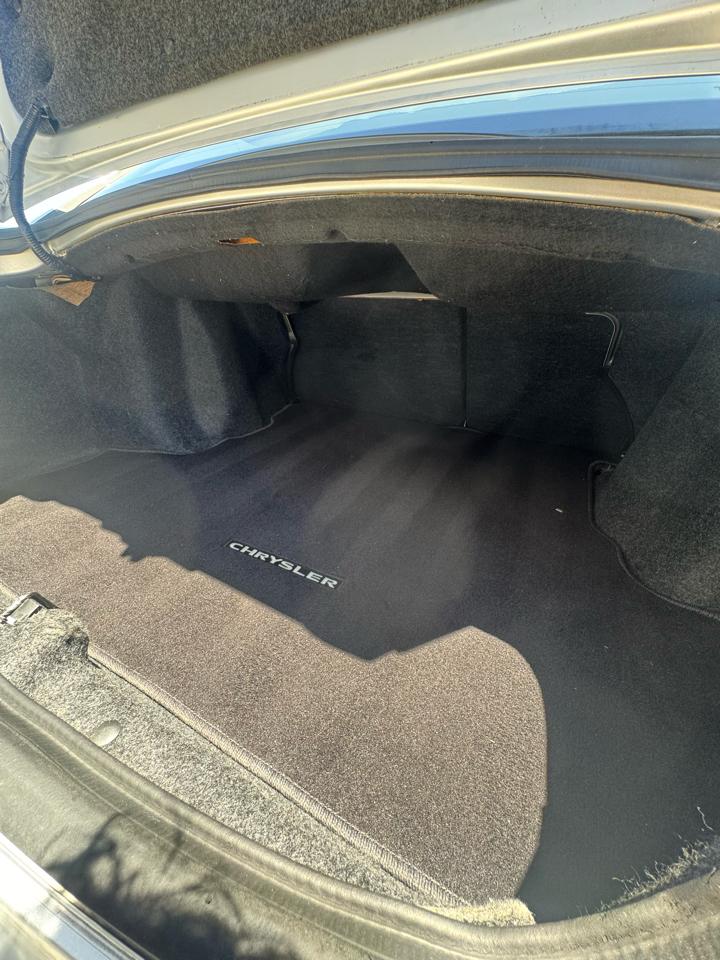 Chrysler Sebring 4dr Sdn Limited 2010