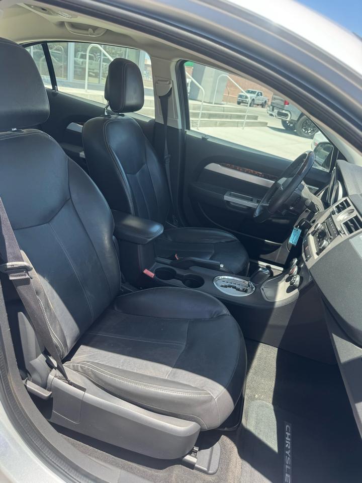 Chrysler Sebring 4dr Sdn Limited 2010