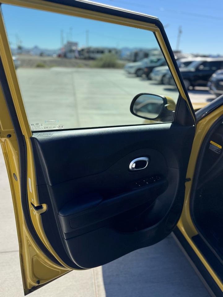 Kia Soul 5dr Wgn Auto + 2014