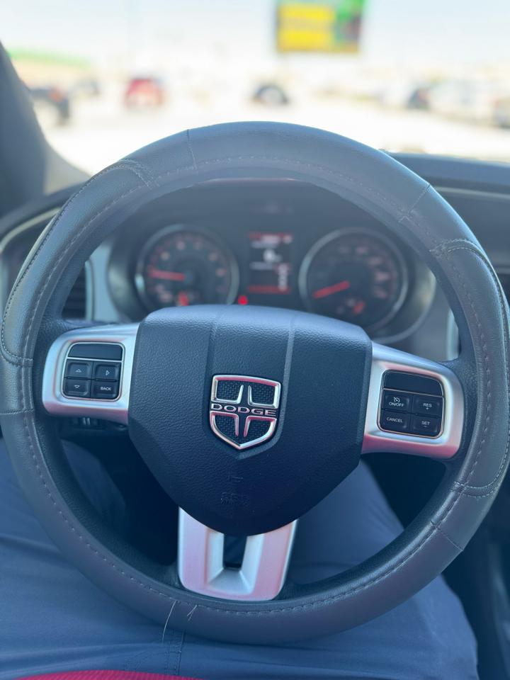 Dodge Charger 4dr Sdn SE RWD 2014