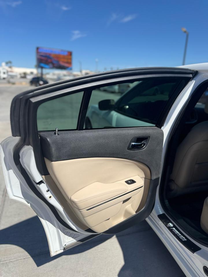 Dodge Charger 4dr Sdn SE RWD 2014