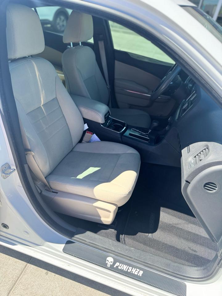 Dodge Charger 4dr Sdn SE RWD 2014