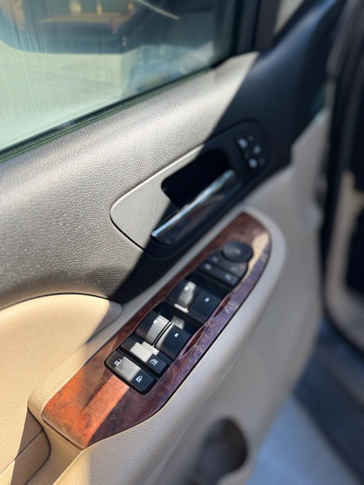 Chevrolet Avalanche 4WD Crew Cab 130" LTZ 2007