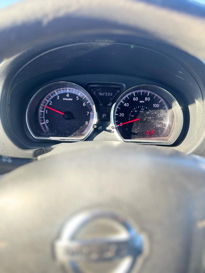 Nissan Versa 4dr Sdn CVT 1.6 SV 2016