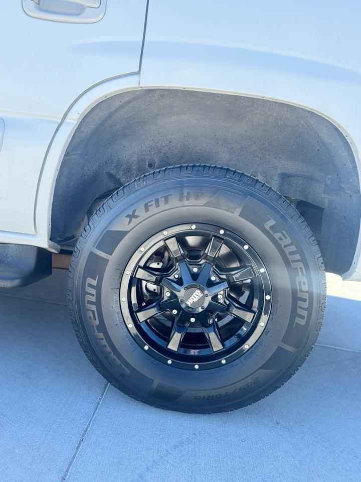 Chevrolet Tahoe 4dr 1500 LT 2003