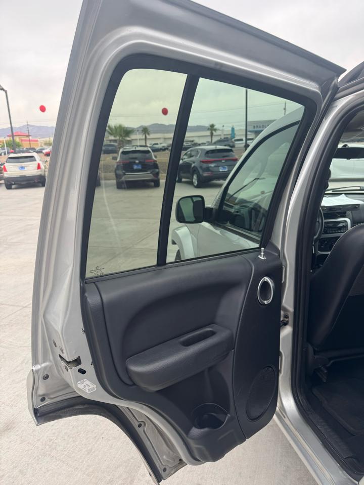 Jeep Liberty 4dr Limited 4WD 2003