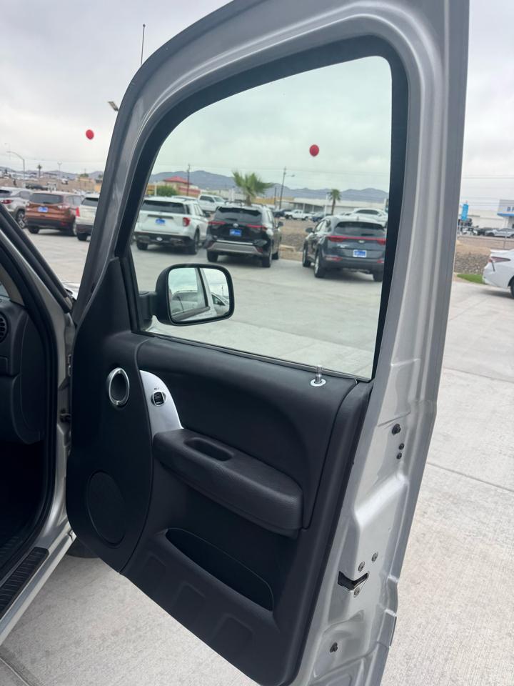 Jeep Liberty 4dr Limited 4WD 2003