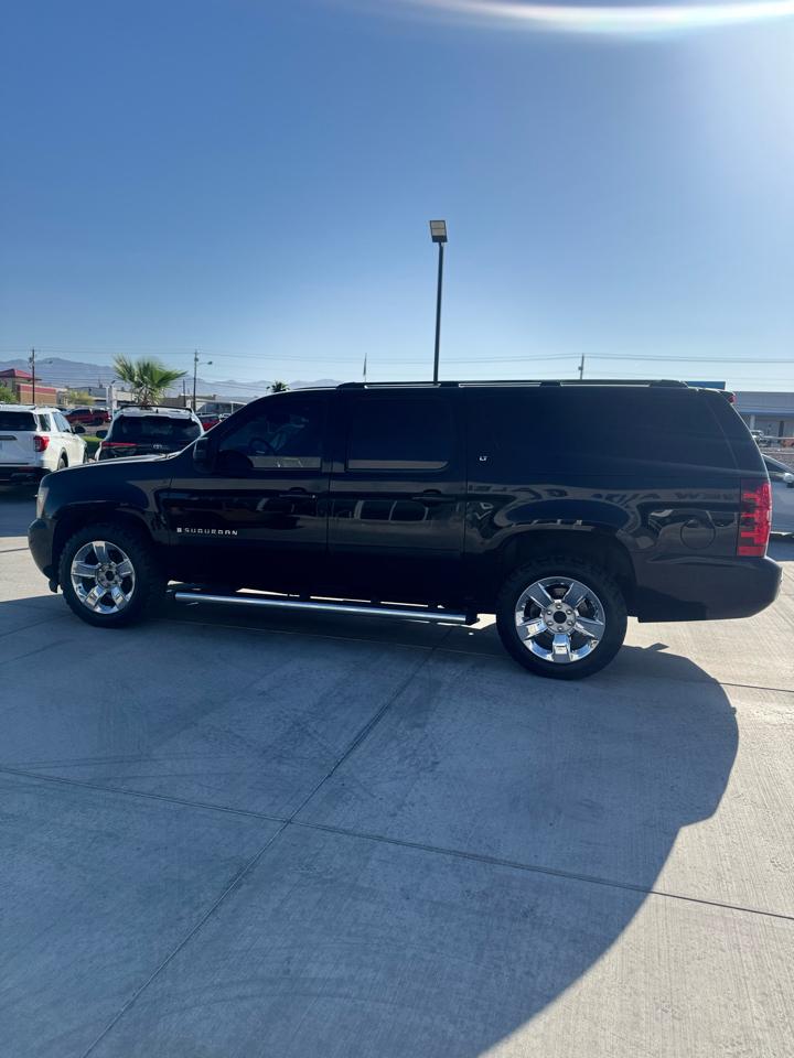 Chevrolet Suburban 2WD 4dr 1500 LT 2007