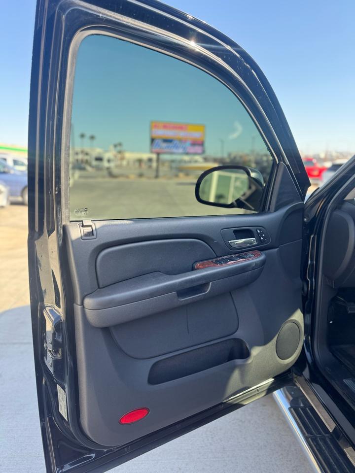 Chevrolet Suburban 2WD 4dr 1500 LT 2007